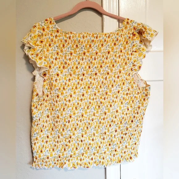 Adorable Cropped Smocked Top - Picture 2 of 4